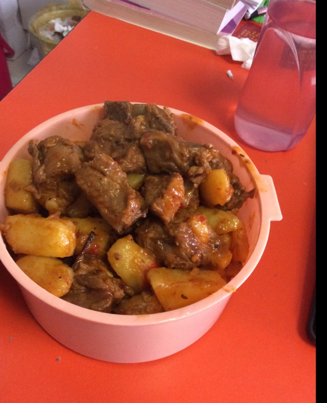 川味土豆烧排骨