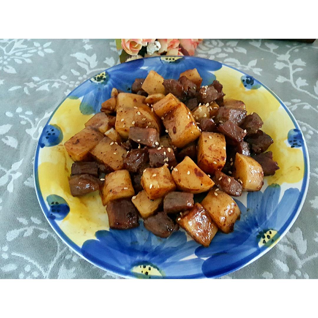 黑椒年糕牛肉粒