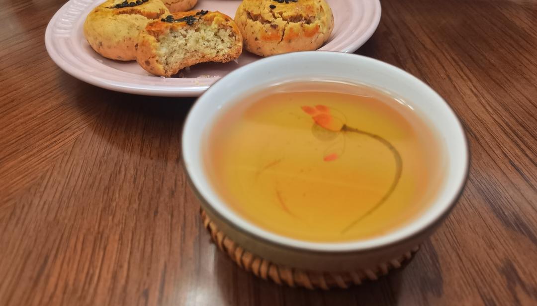 追剧小零食酥掉渣，香万家花生酥的做法