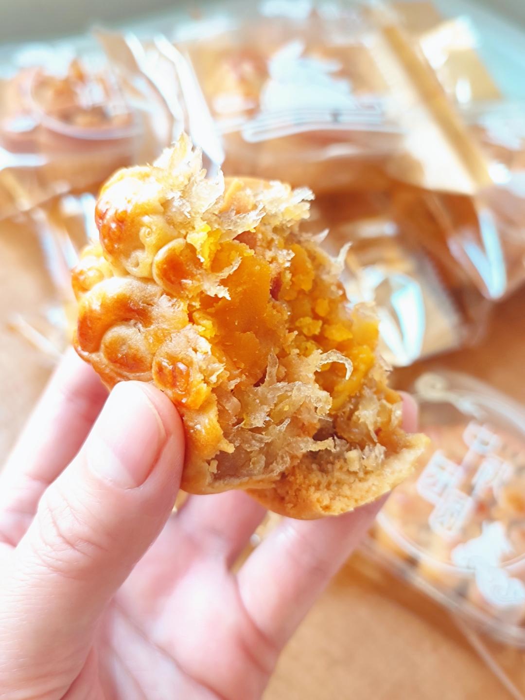 广式月饼—蛋黄冬翅月饼