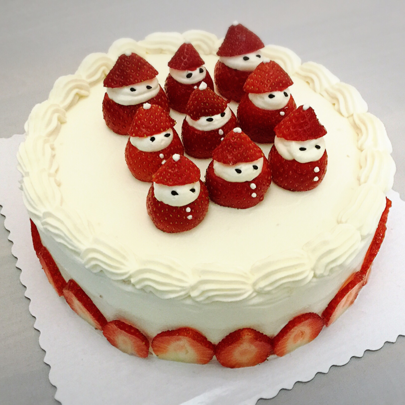 winnie_hui做的草莓雪人蛋糕