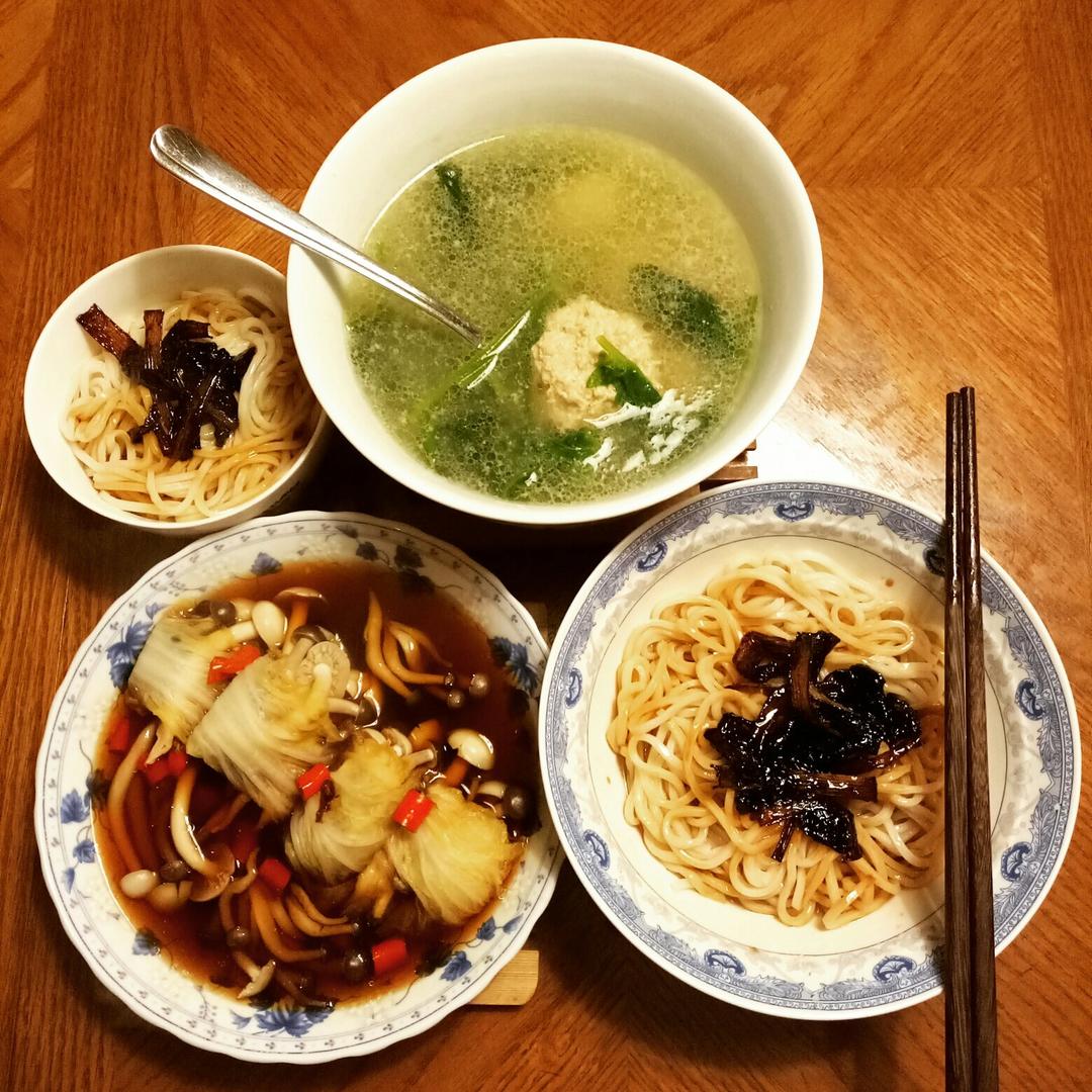 娃娃菜包双菇（Steamed Baby Cabbage with Mushrooms）