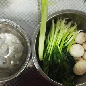 虾仁口蘑炒钙菜的做法 步骤1