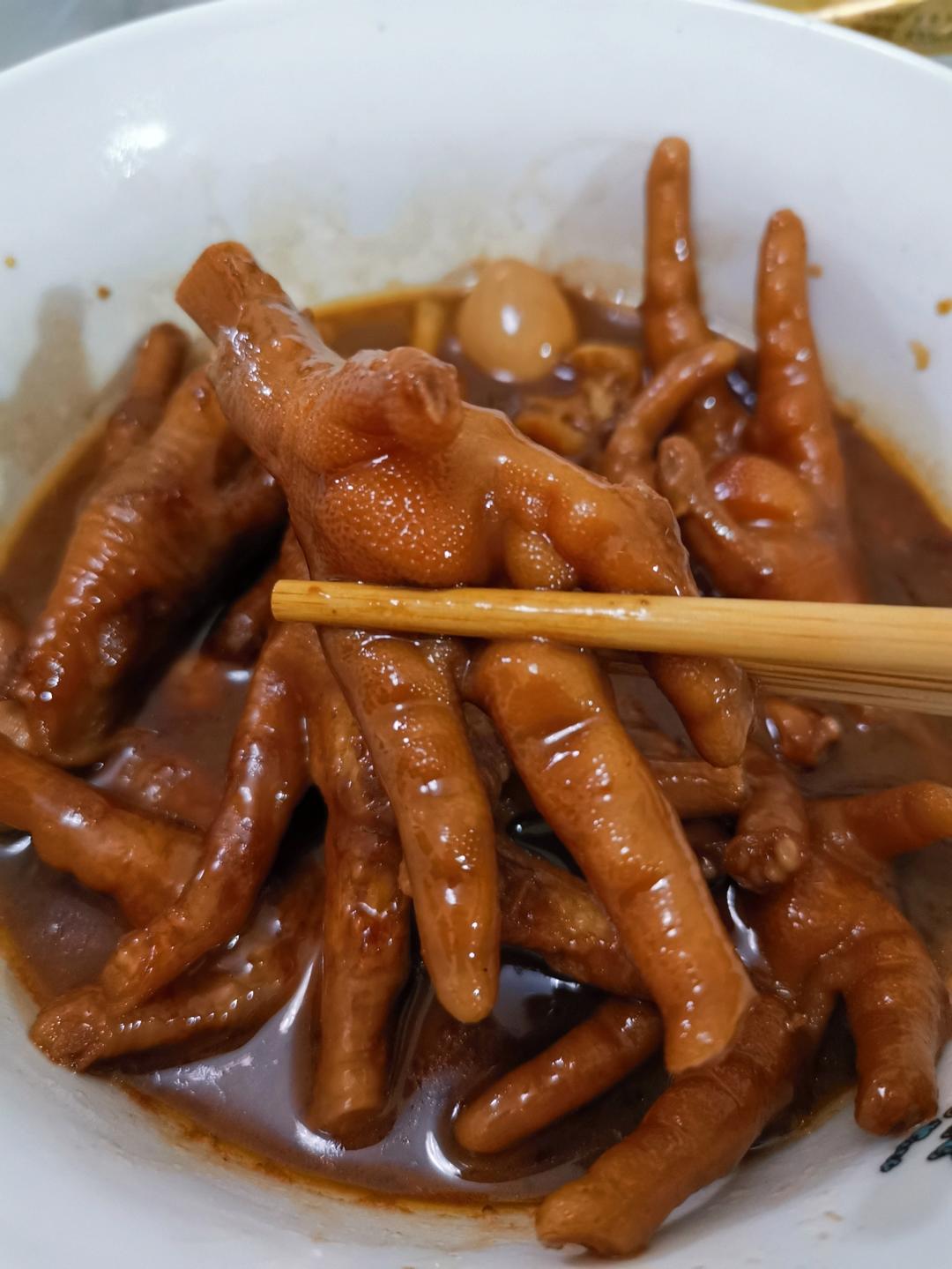 “销魂”卤鸡爪