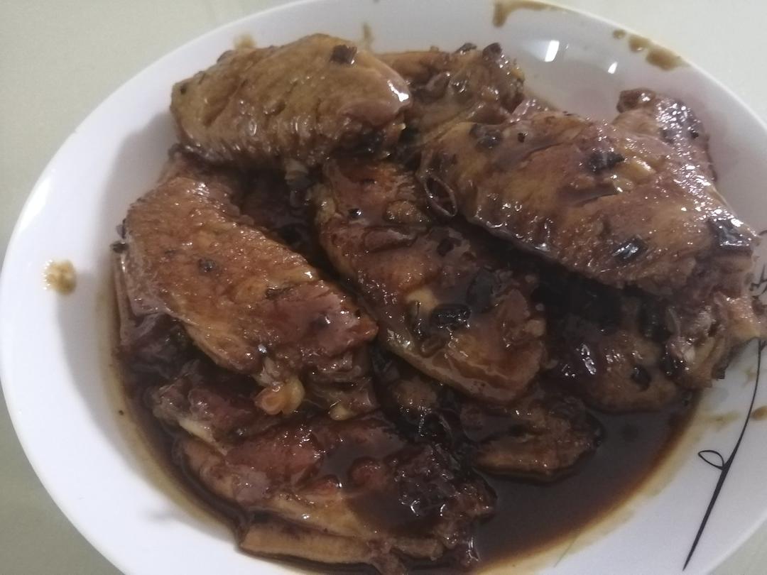 外婆教我的红烧鸡翅·连汤汁都狠好吃！！！