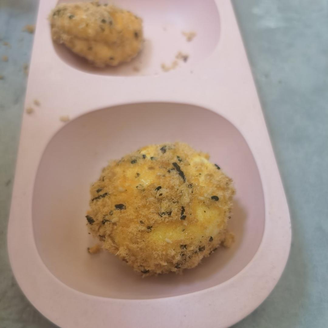 咸香柔软的肉松小贝