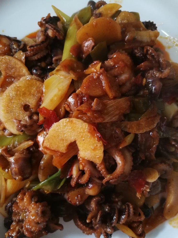 私家泡椒墨鱼仔