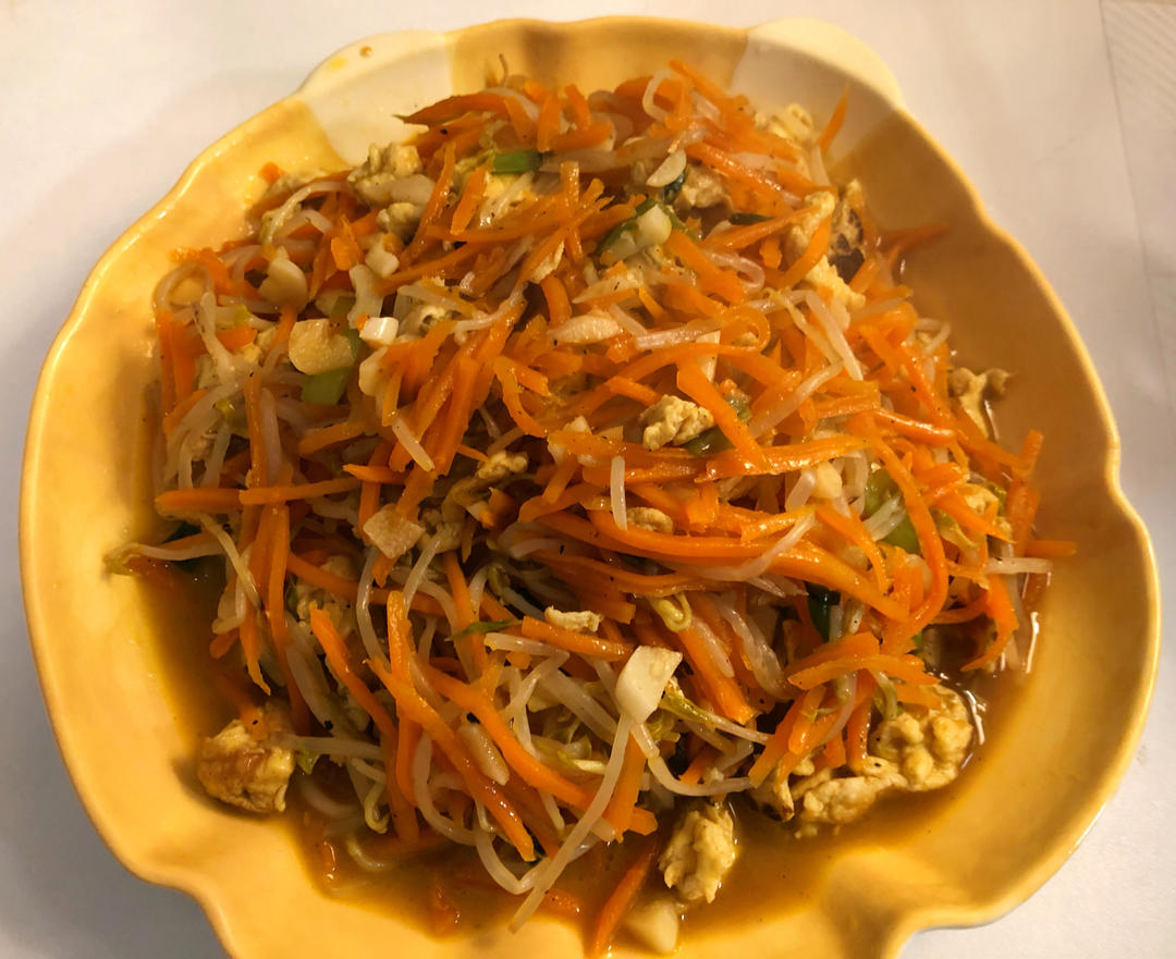 鲜香爽脆炒豆芽