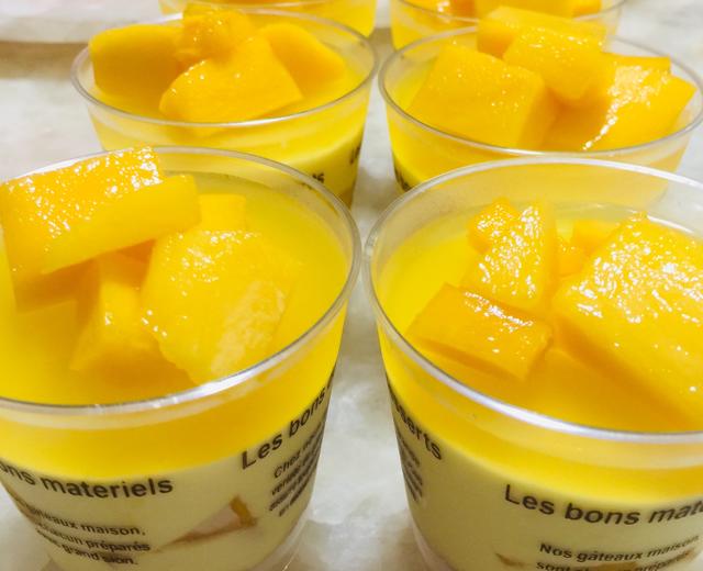 芒果慕斯杯的做法