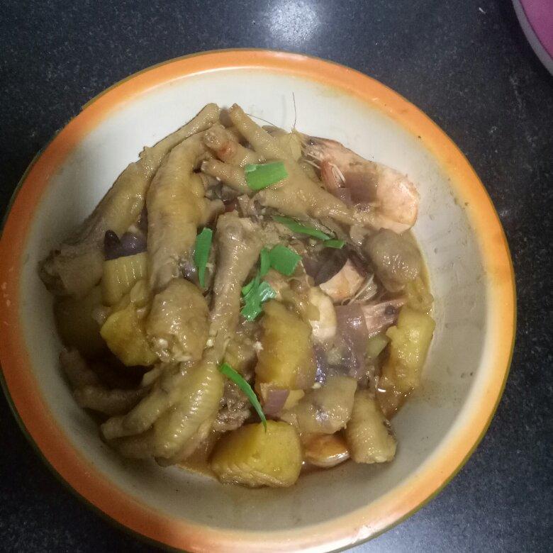 超入味的鸡爪煲，吃过就忘不了