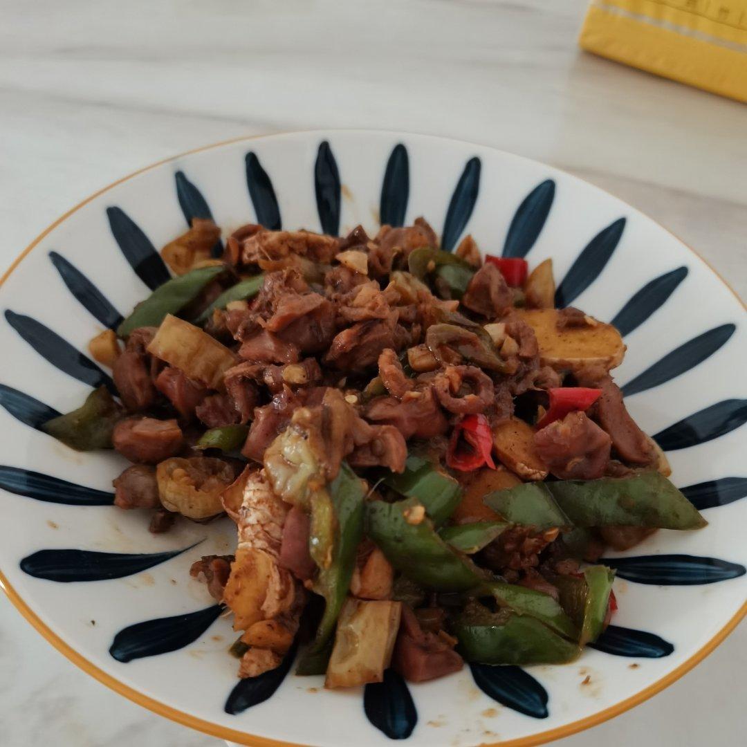 爆炒香辣鸡杂