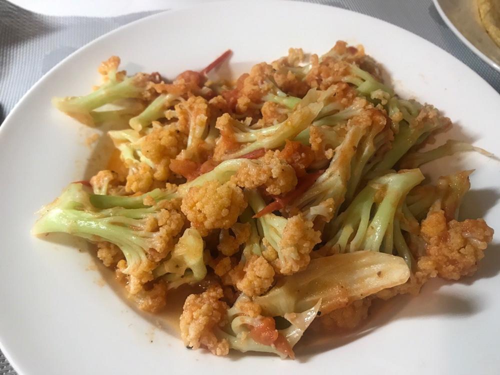 有机花菜炒西红柿