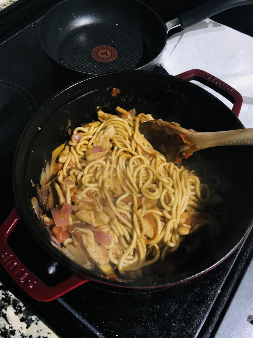孜然牛肉炒拉条 家常面条百吃不厌的美味做法