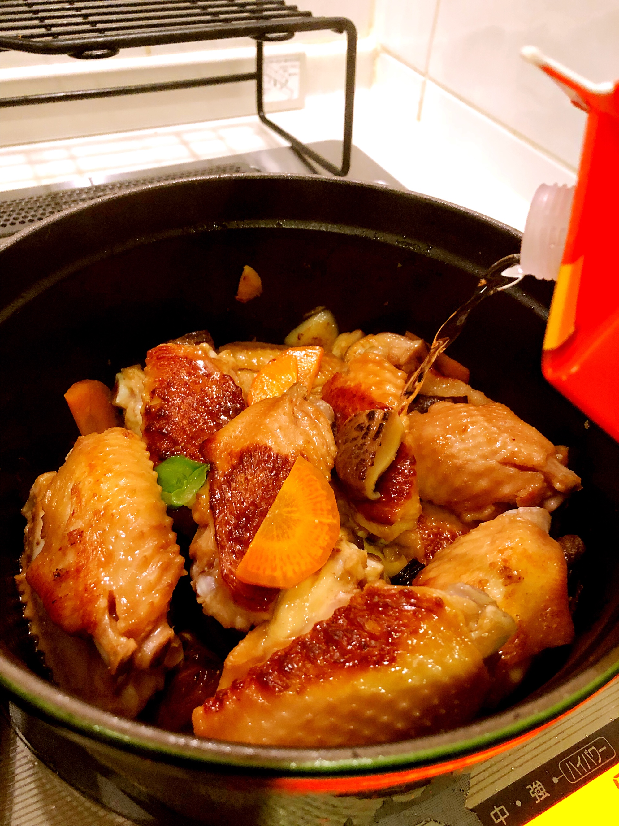 铁铸锅啫鸡煲的做法 步骤4