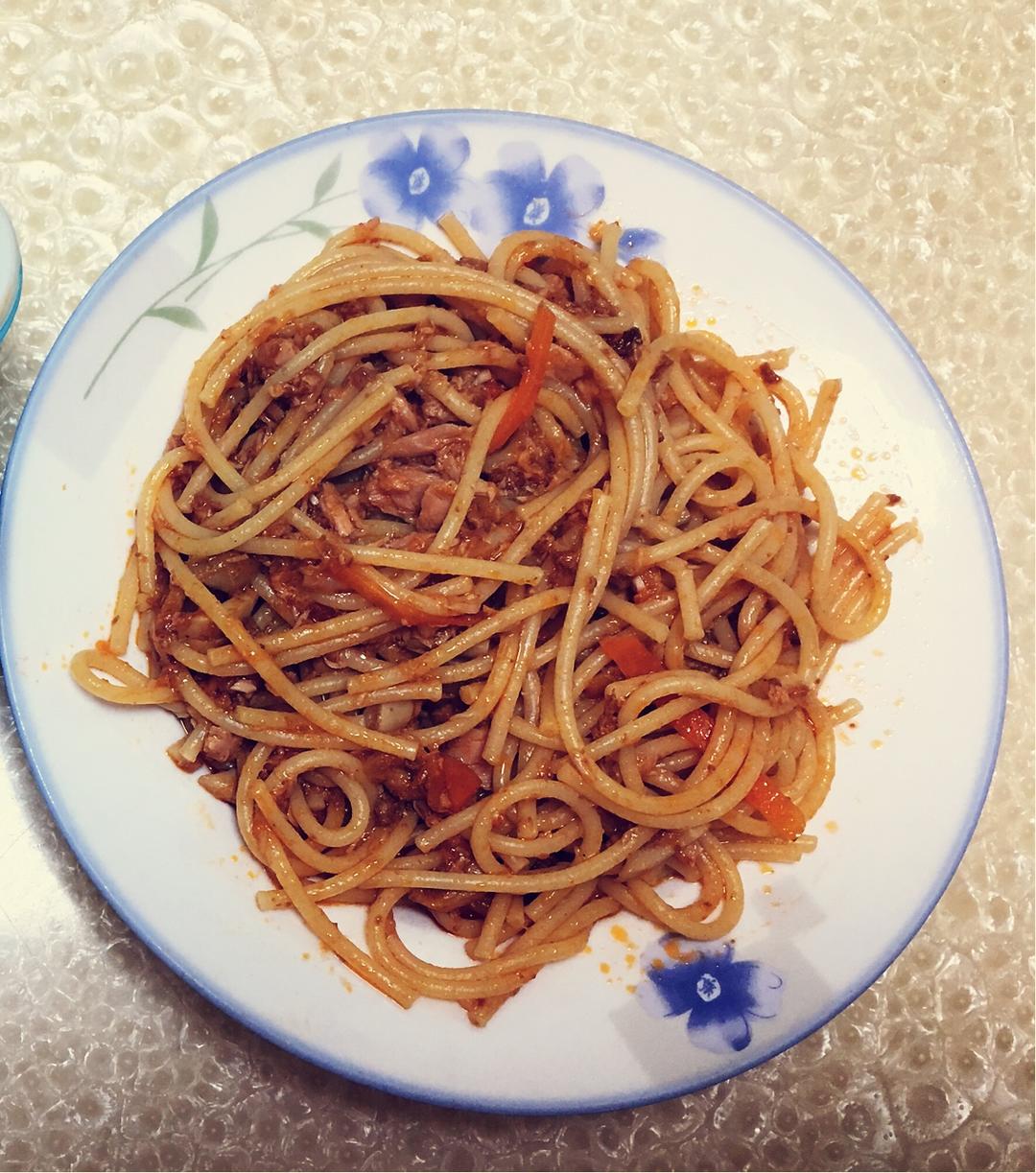 金枪鱼番茄酱意大利面 Spaghetti