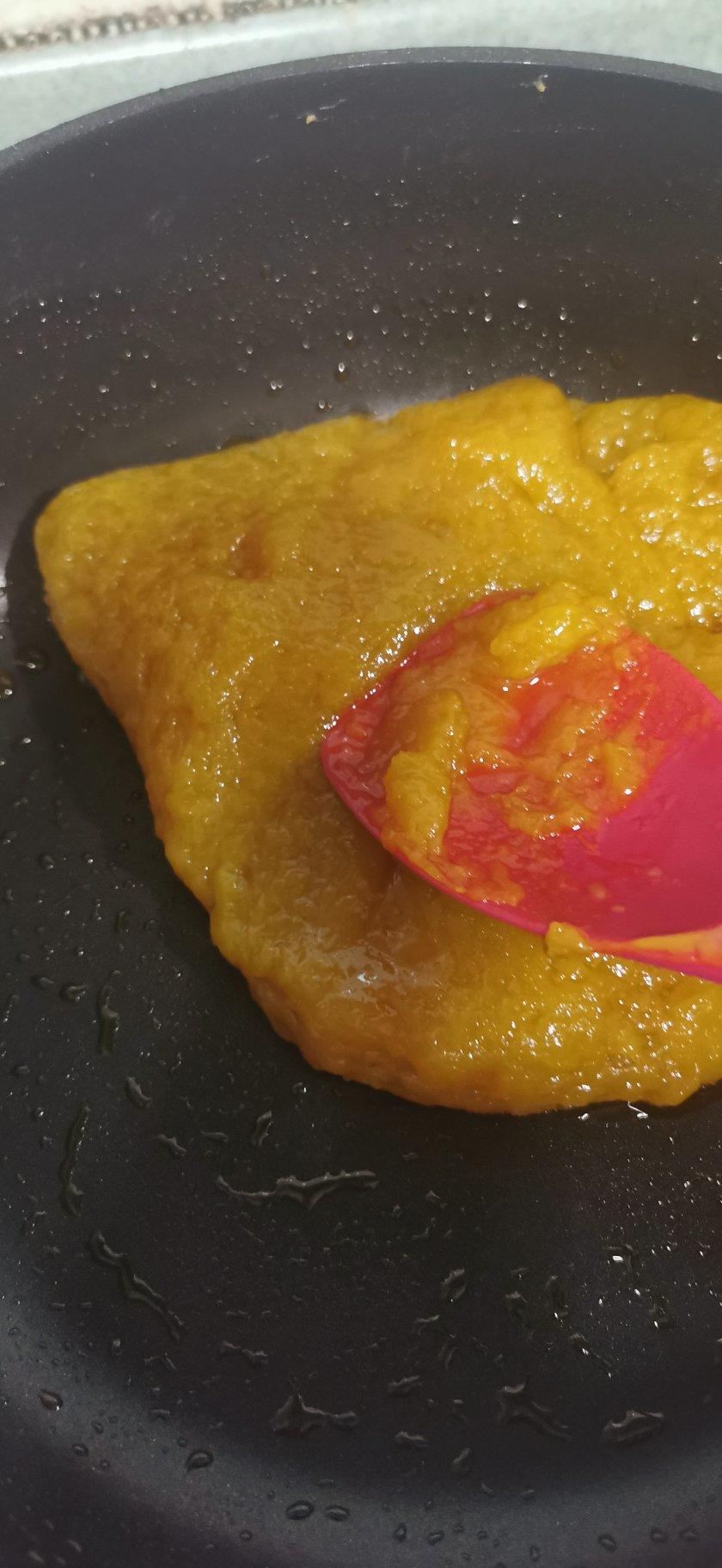 金沙奶黄冰皮月饼