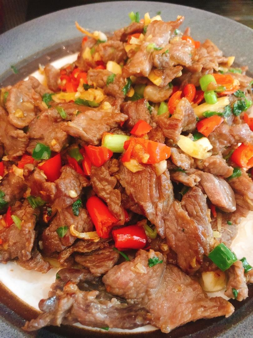 小炒牛肉（小白也可以做的超好吃！！）