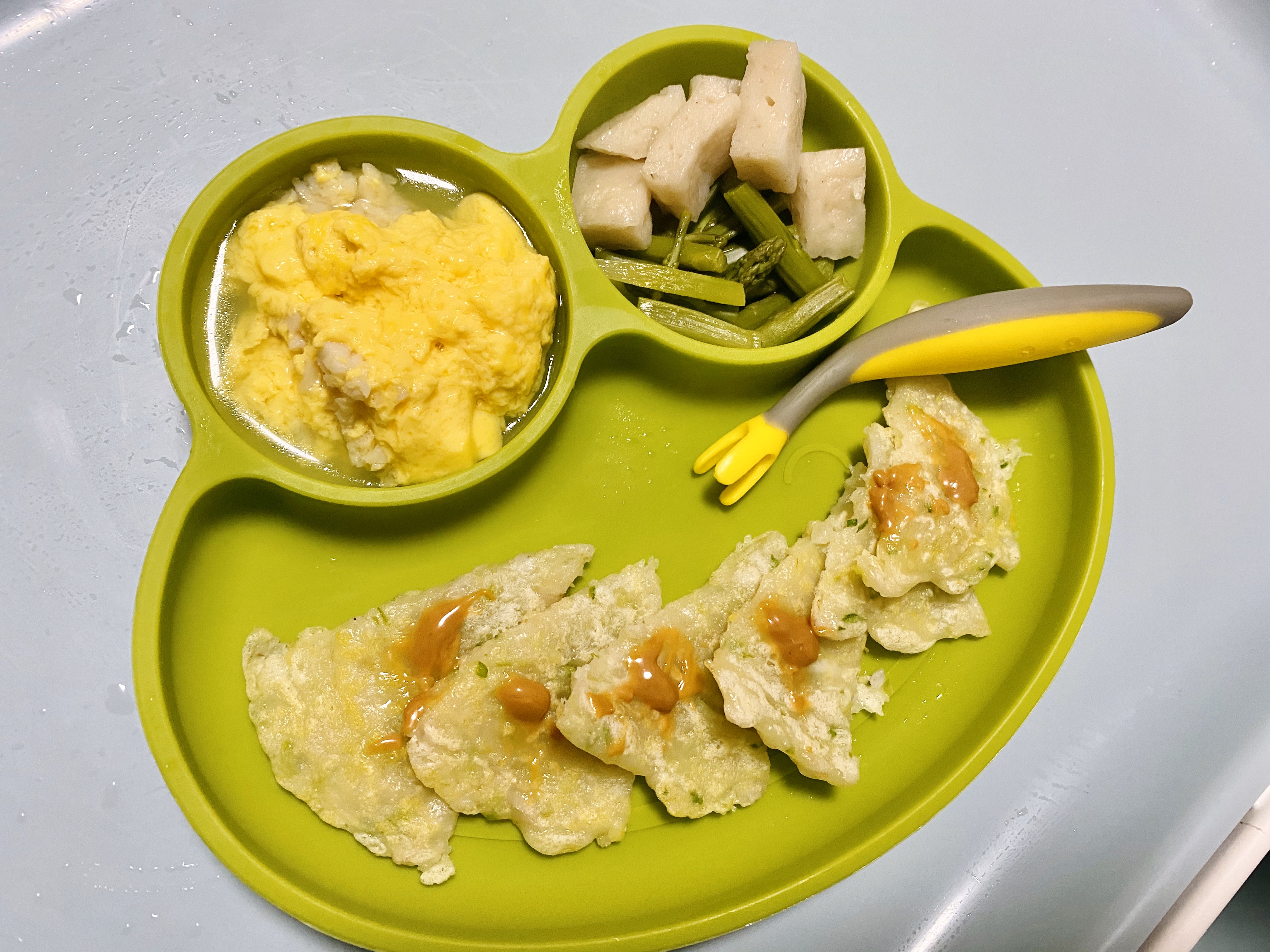 午餐辅食🥚元贝蒸蛋➕深海鱼糕➕西葫芦莲藕饼的做法