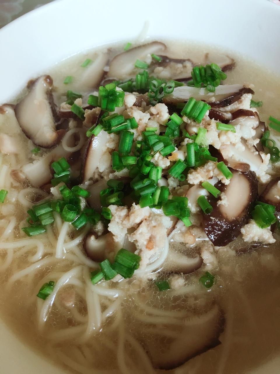 香菇鸡丝面