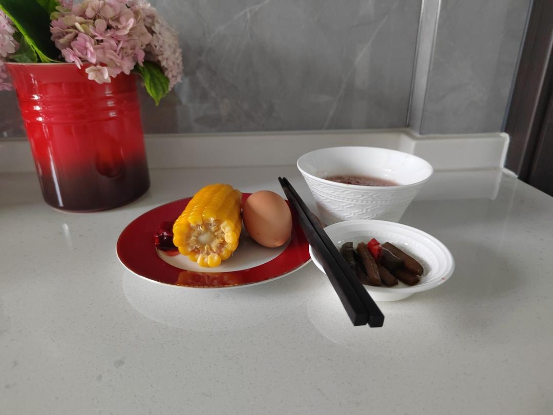 隔水蒸玉米方法