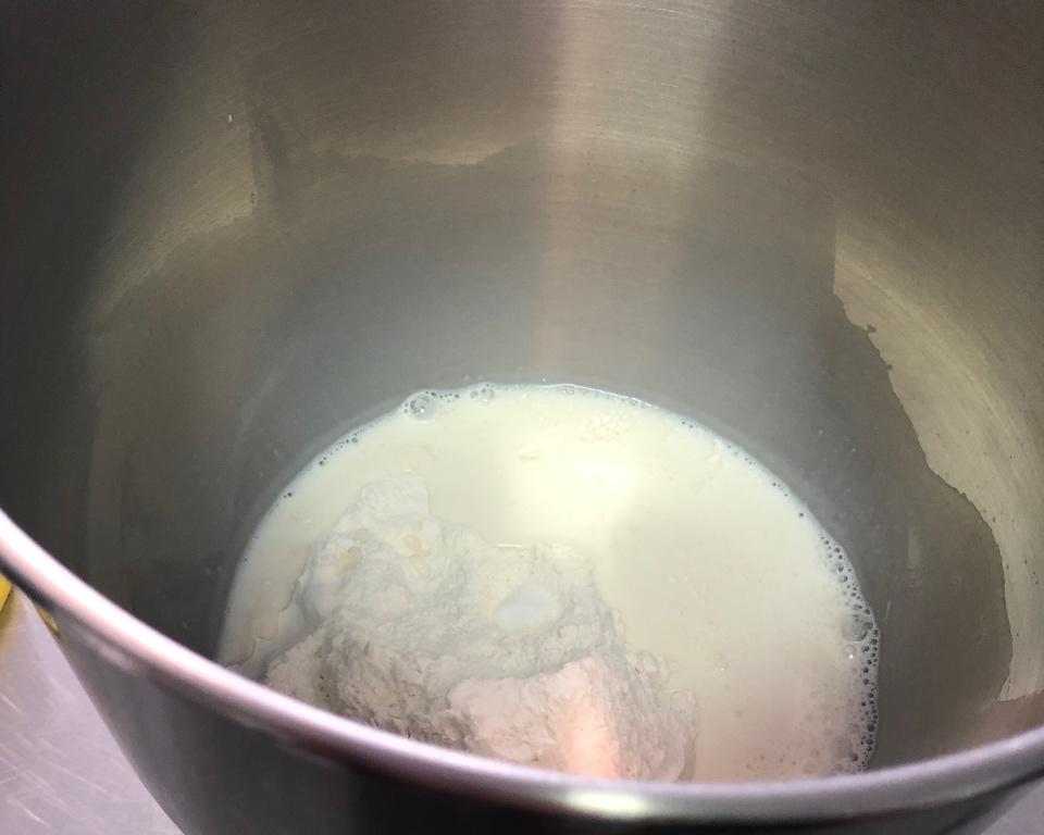 纯奶手撕吐司的做法 步骤1