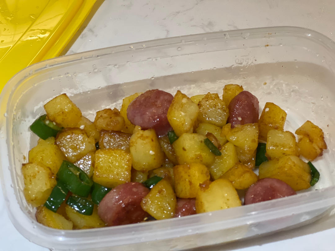 烧烤风味的土豆小香肠