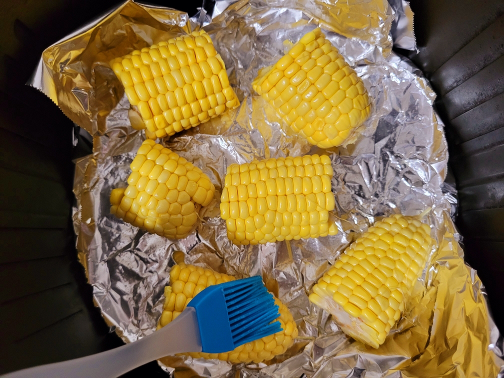一刷一烤就搞定的黄油烤玉米(空气炸锅版)的做法 步骤5