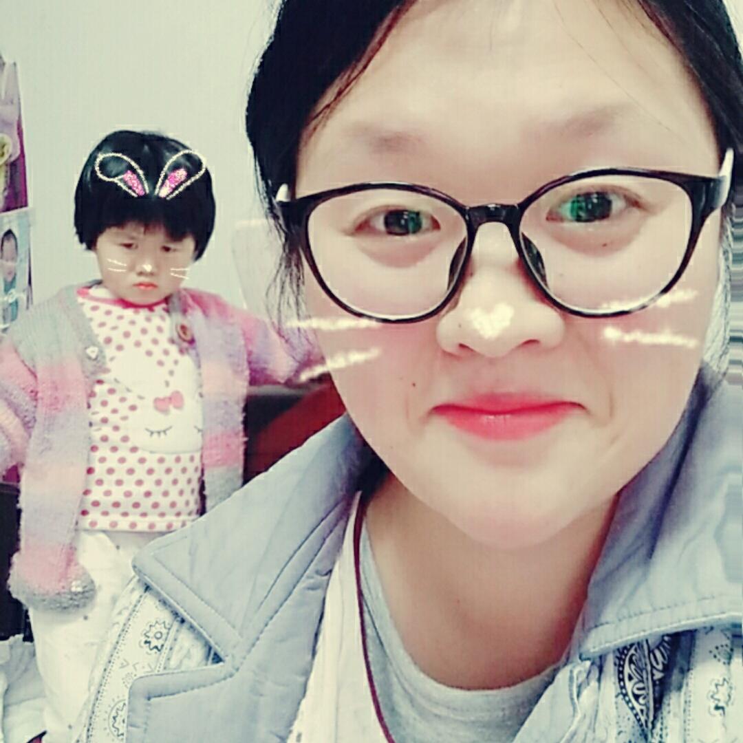 两个宝贝的幸福妈妈