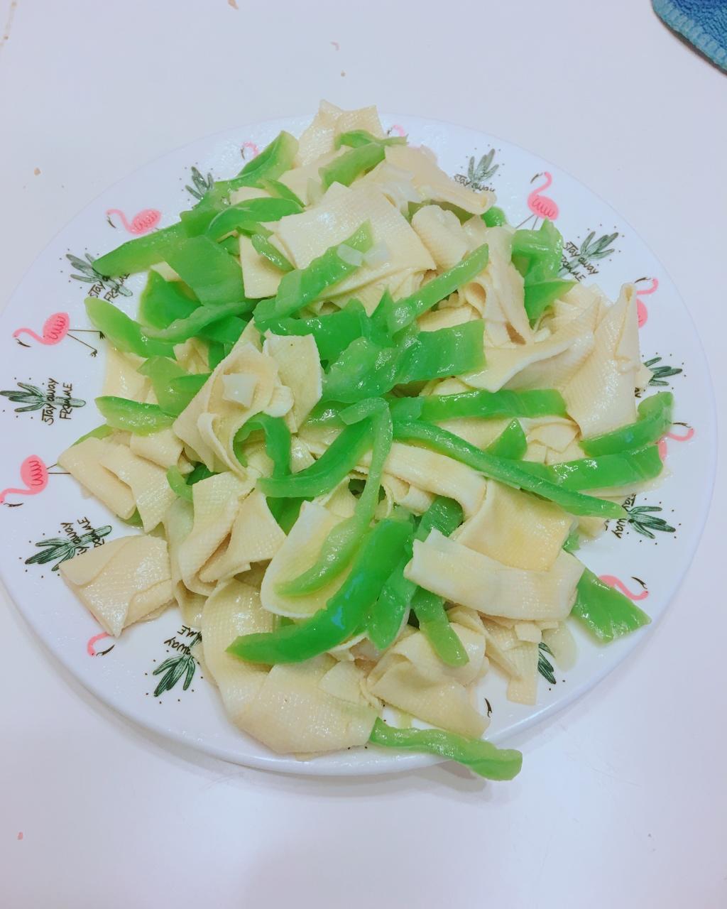 尖椒炒干豆腐