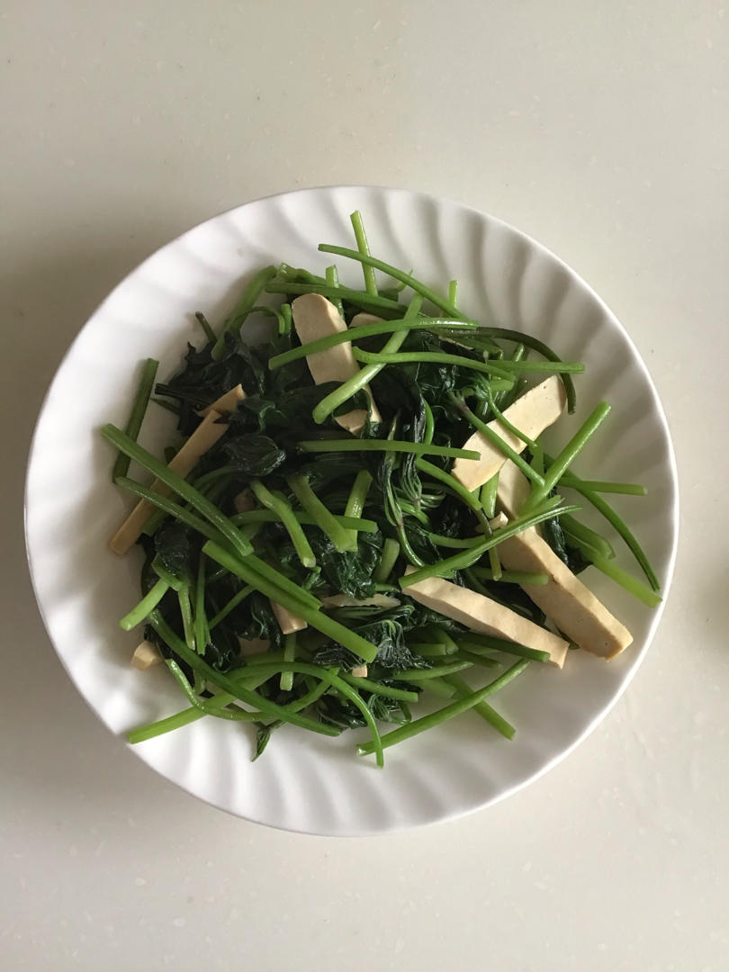 蒜蓉炒红薯叶