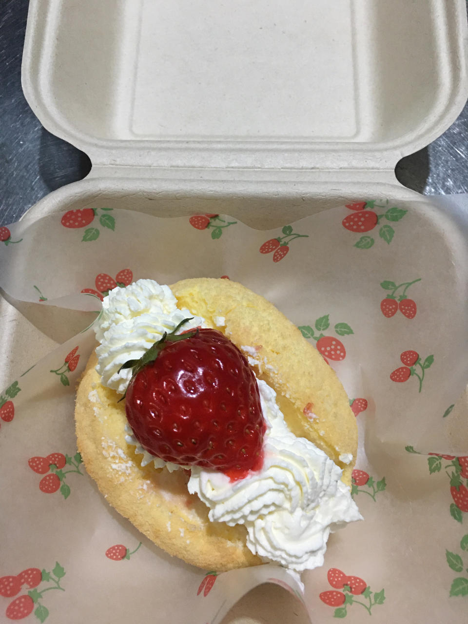 火爆全网草莓抱抱卷🍓颜值爆表巨好吃~