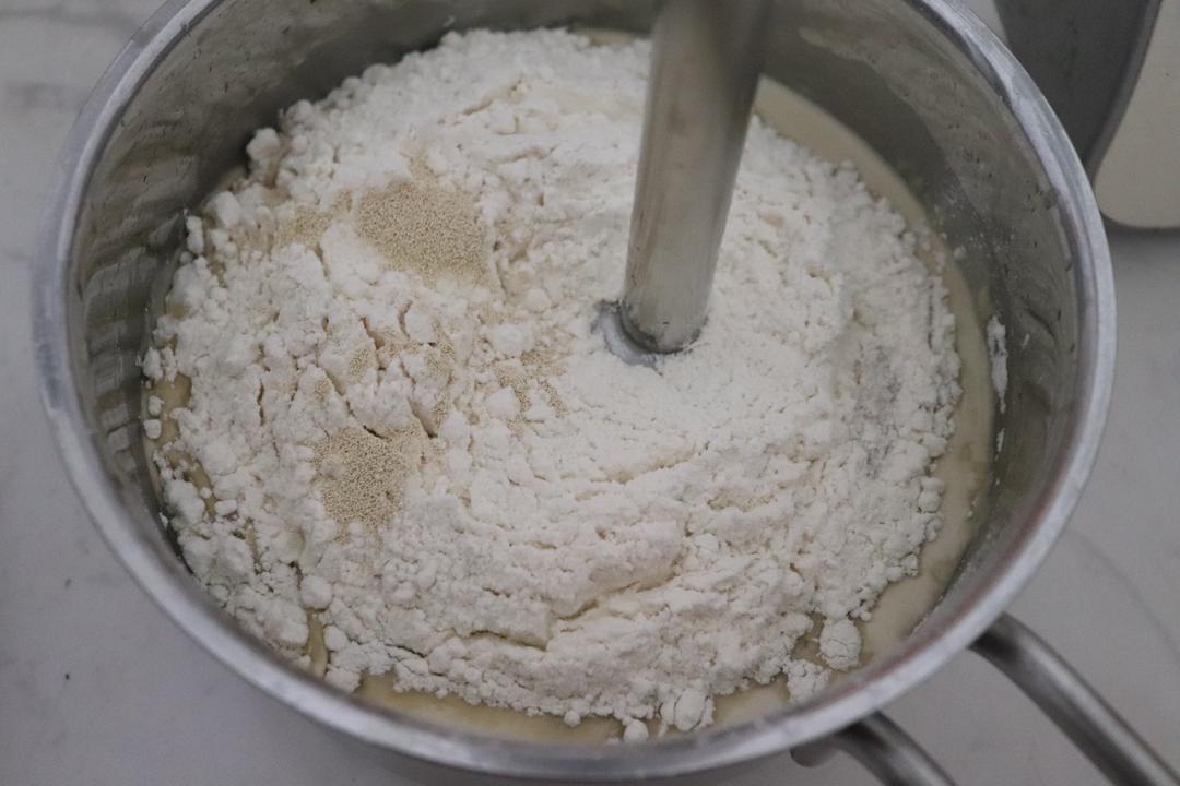 纯奶手撕吐司的做法 步骤1