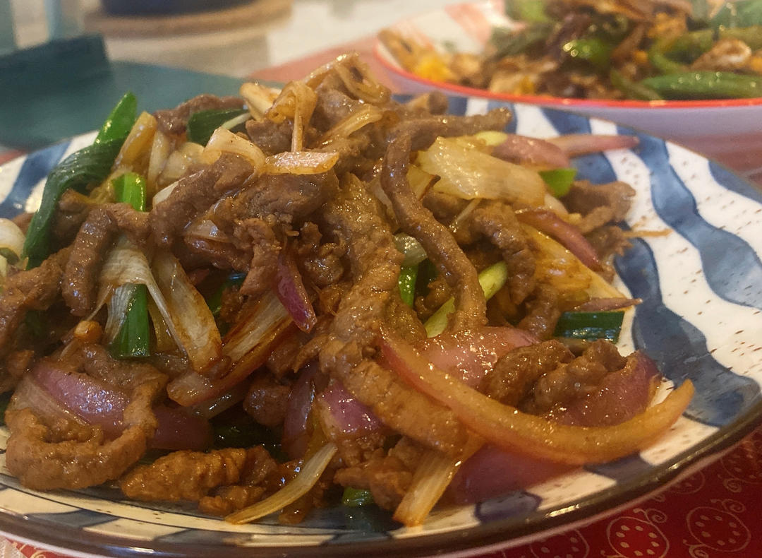 孜然大葱炒牛肉