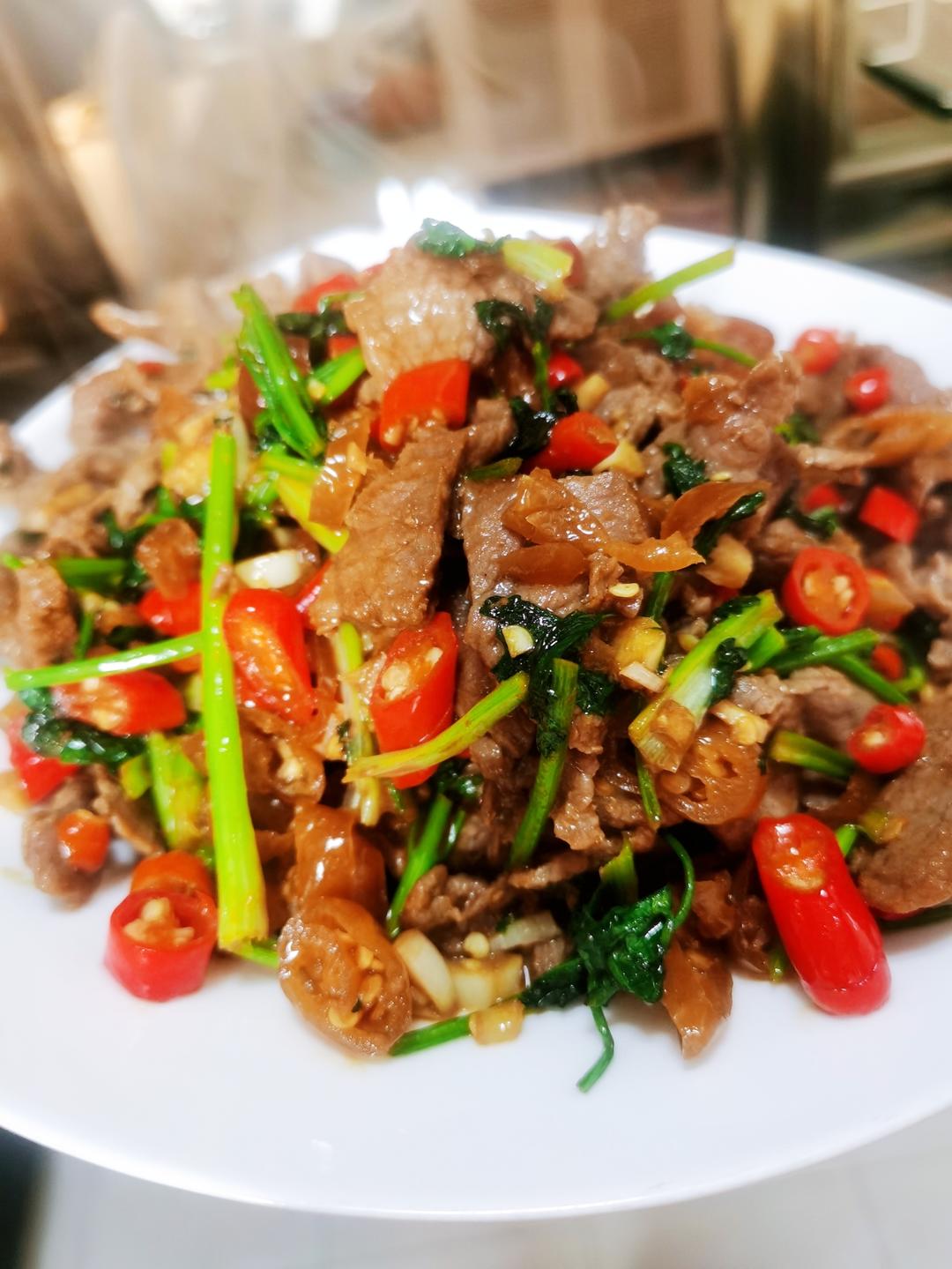 【泡椒牛肉的做法步骤图,泡椒牛肉怎么做好吃】阳光之美食_下厨房