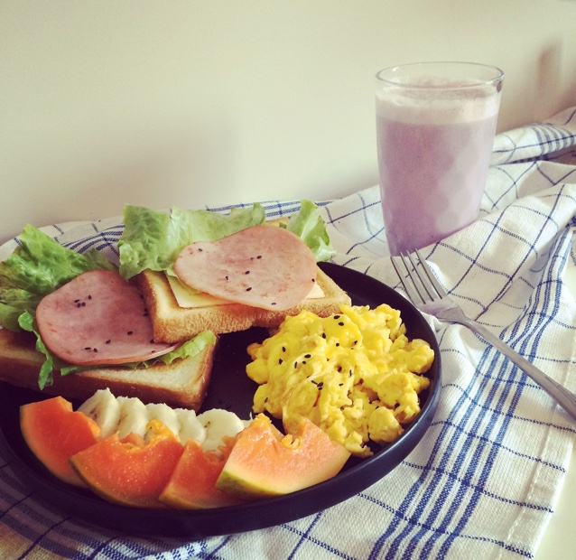 炒蛋多士（炒蛋吐司）