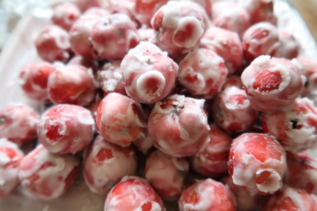 在家就能做酸酸甜甜的雪红果和零食店的一样哦