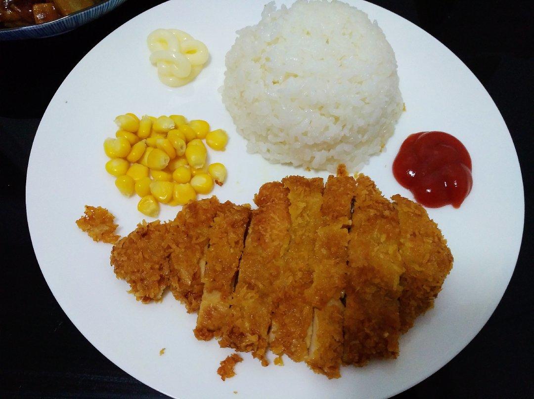 鸡胸肉系列之鸡排饭 (附鸡排做法)