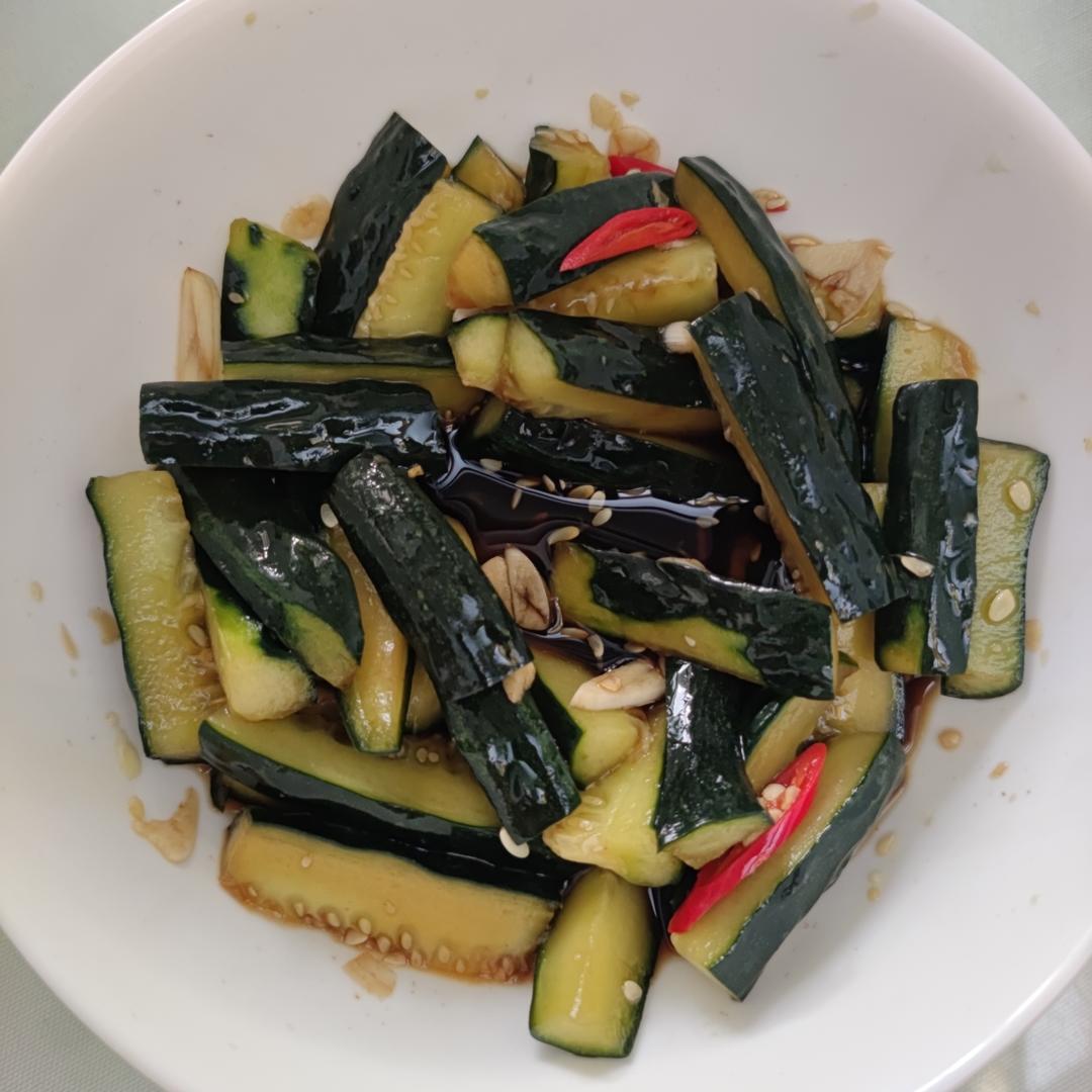 超级简单的酱青瓜