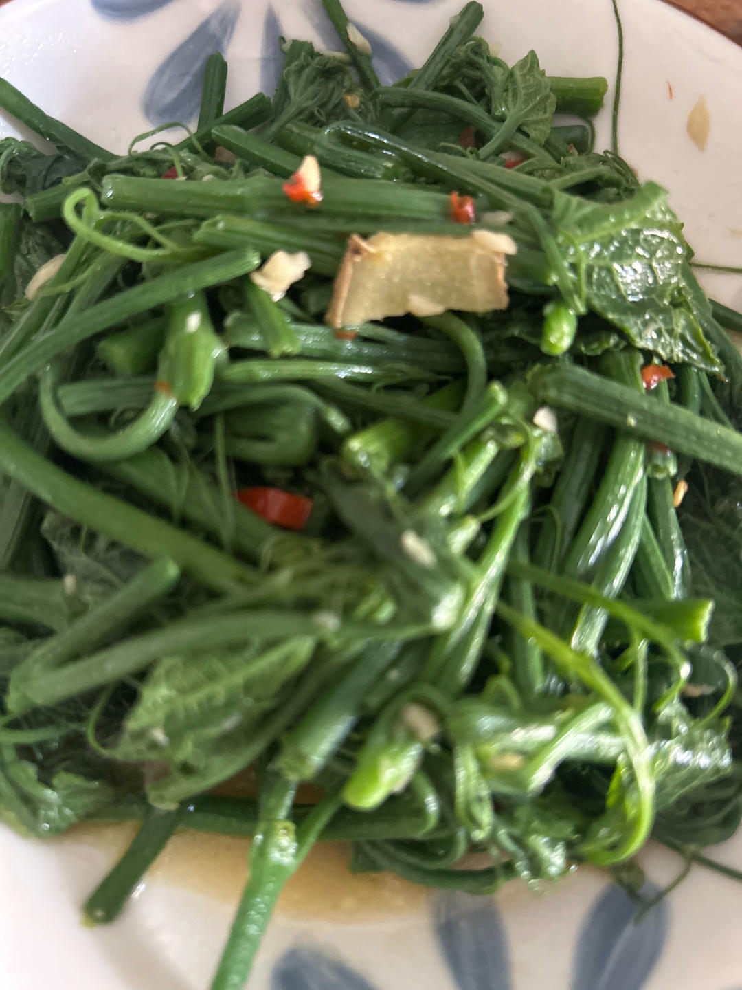蒜蓉南瓜藤（附：撕瓜藤技巧）