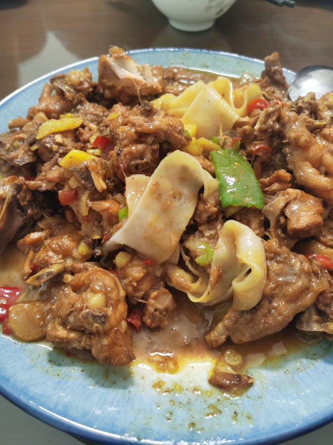 厨师长教你：“大盘土鸡”的家常与商用做法，味道醇厚分量更实在