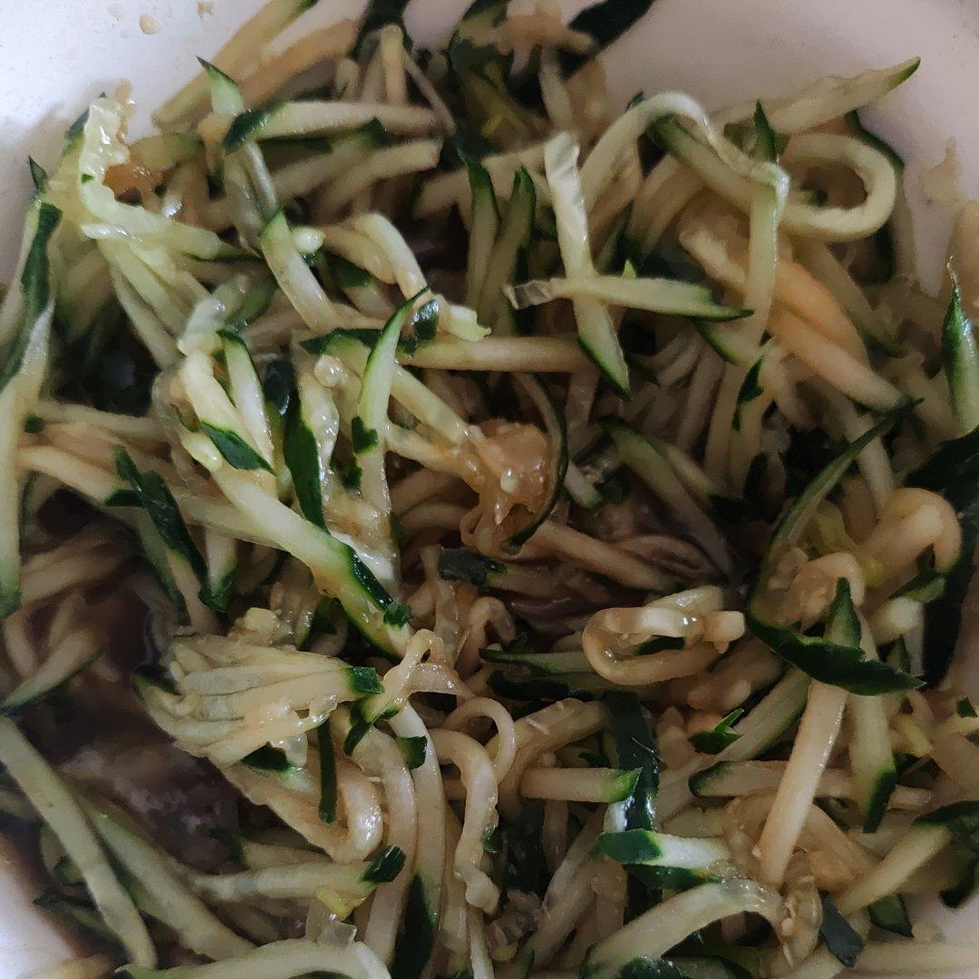 凉拌粉丝黄瓜-饭饭饭堂
