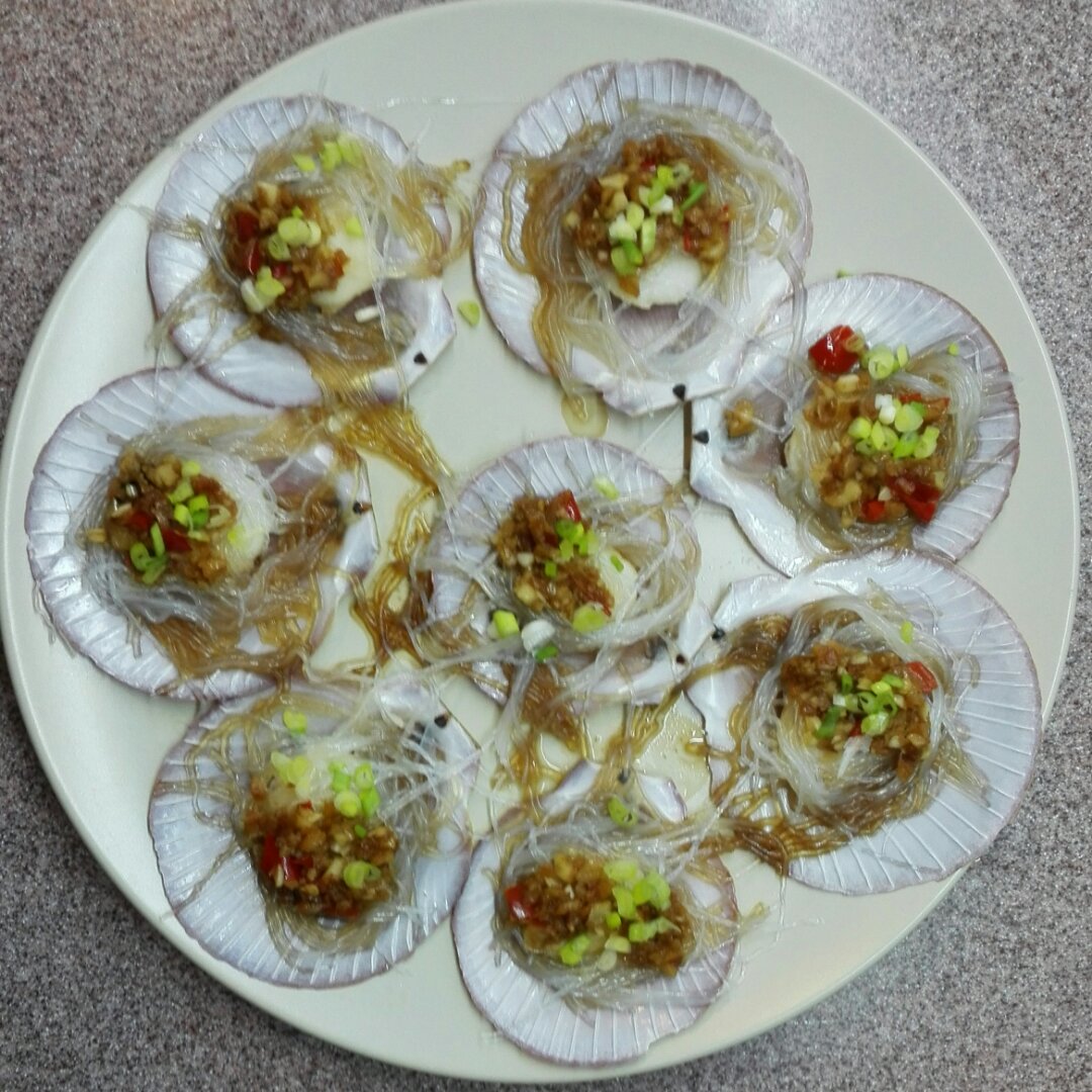 蒜蓉粉丝蒸扇贝