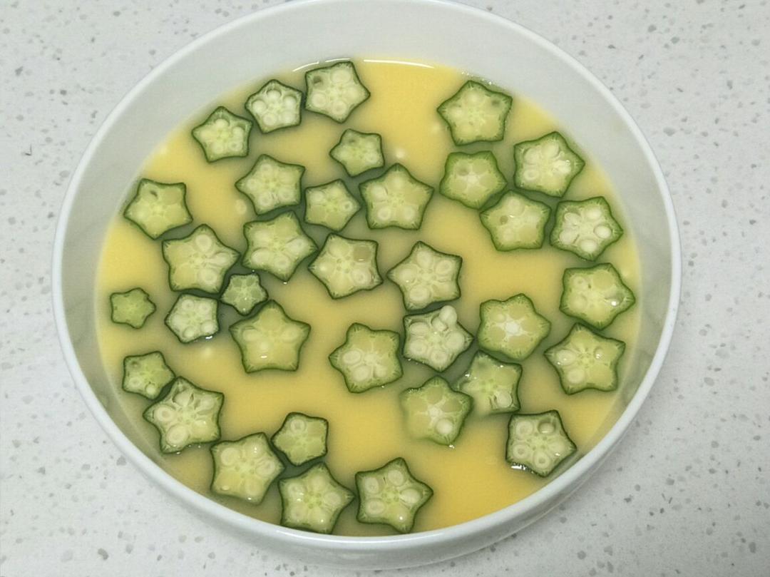 颜值控-做一朵开在碗里的花秋葵蒸水蛋
