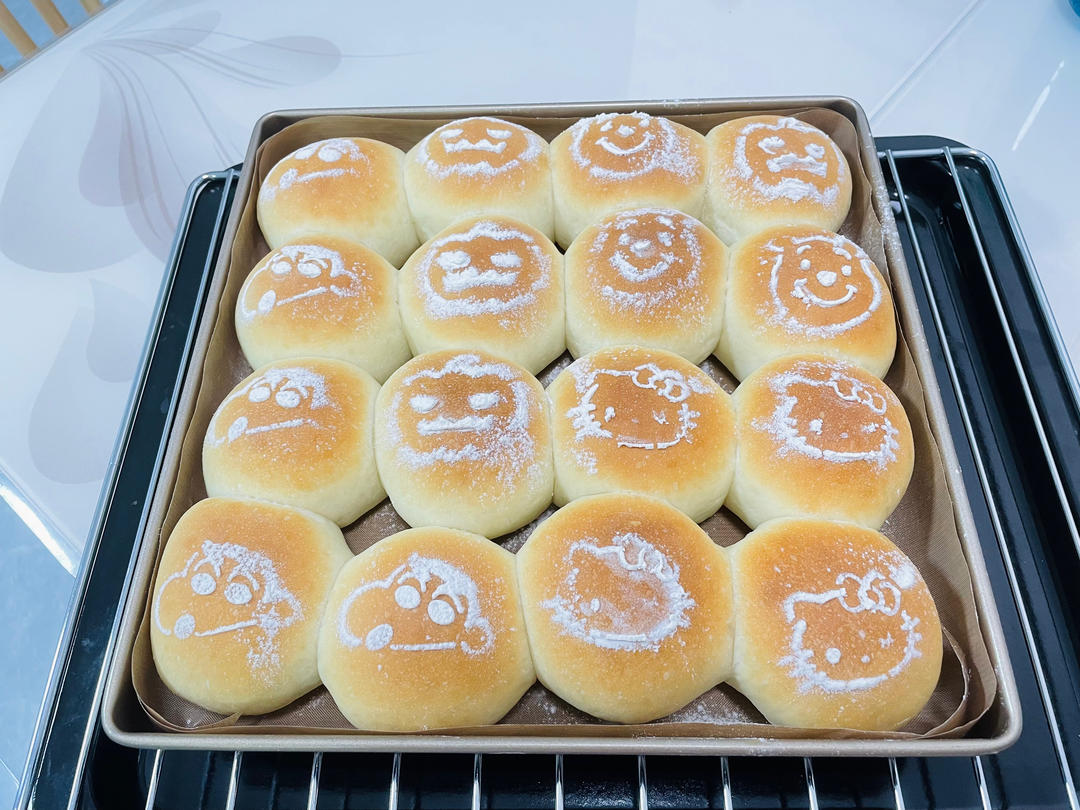 超软的酸奶小餐包