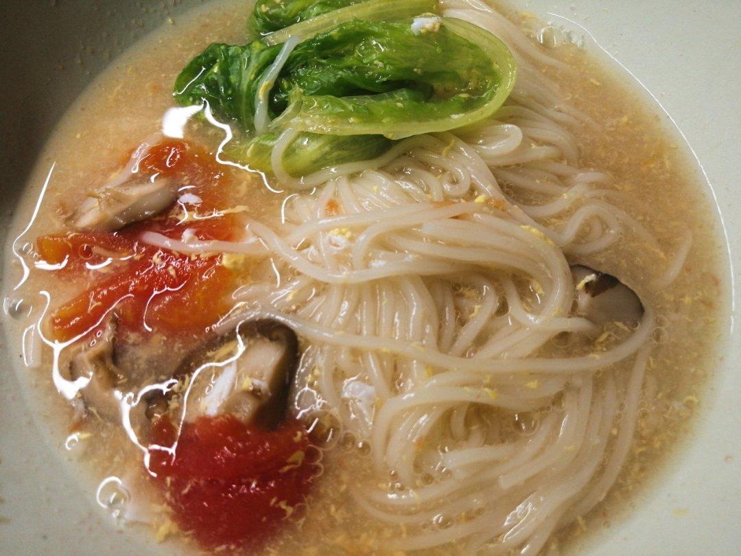 阿霖呀ll做的宿舍必备简单好吃煮面条