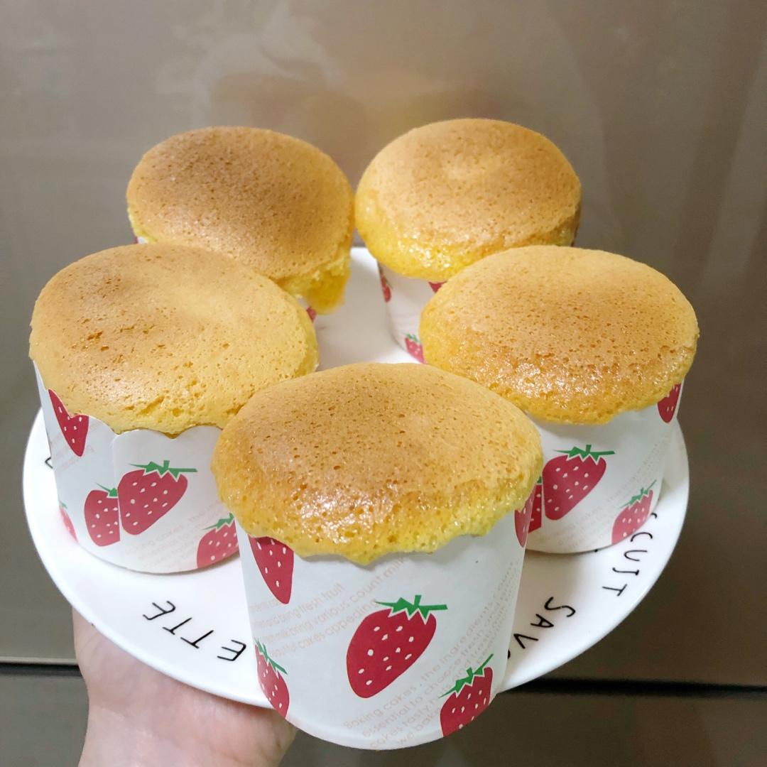纸杯蛋糕 8寸戚风蛋糕的量