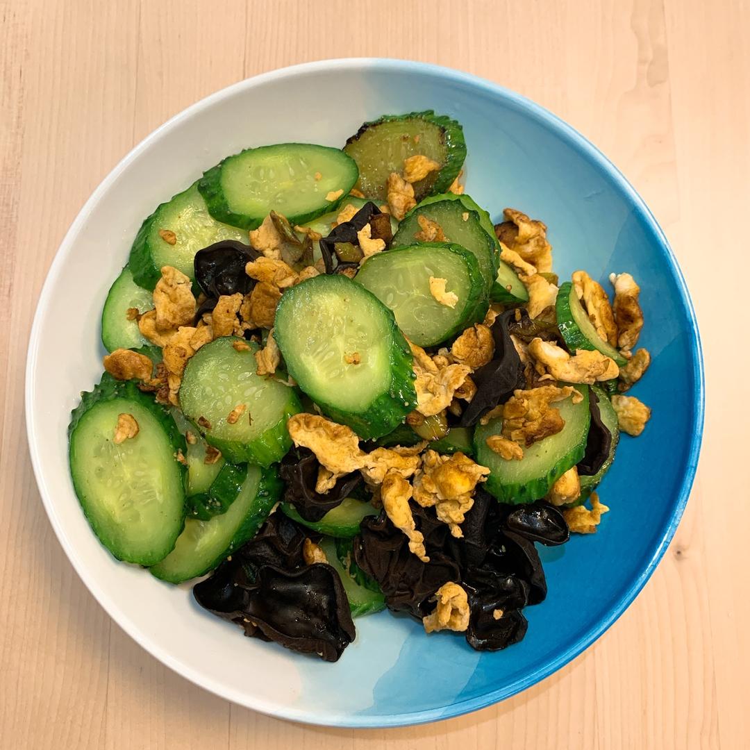 黄瓜木耳炒鸡蛋