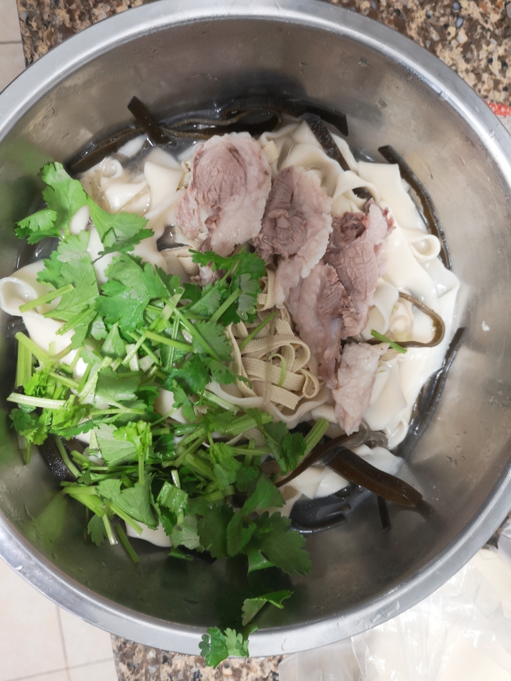 河南人最爱🍜羊肉烩面的做法