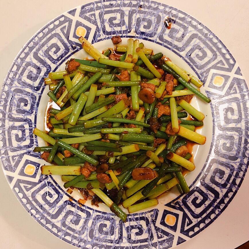快手家常菜 蒜苔（蒜苗）炒肉