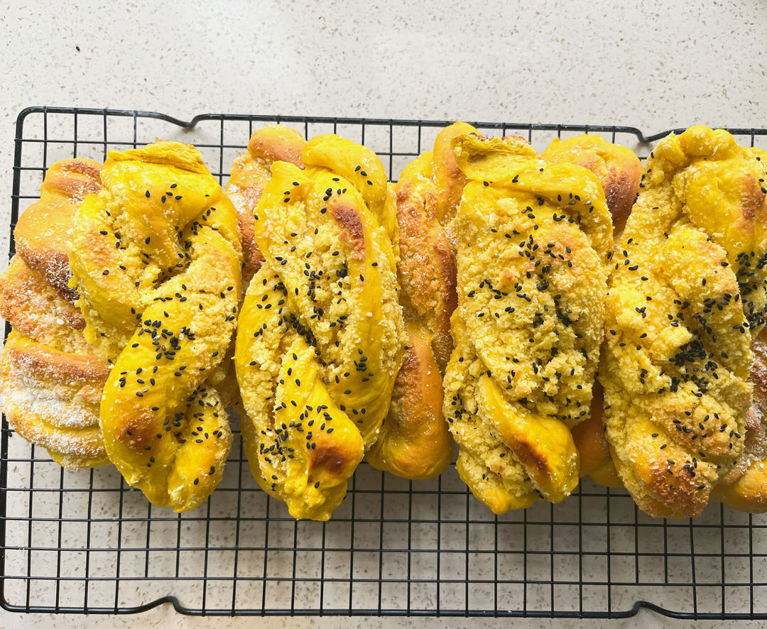 南瓜椰蓉手撕小甜包